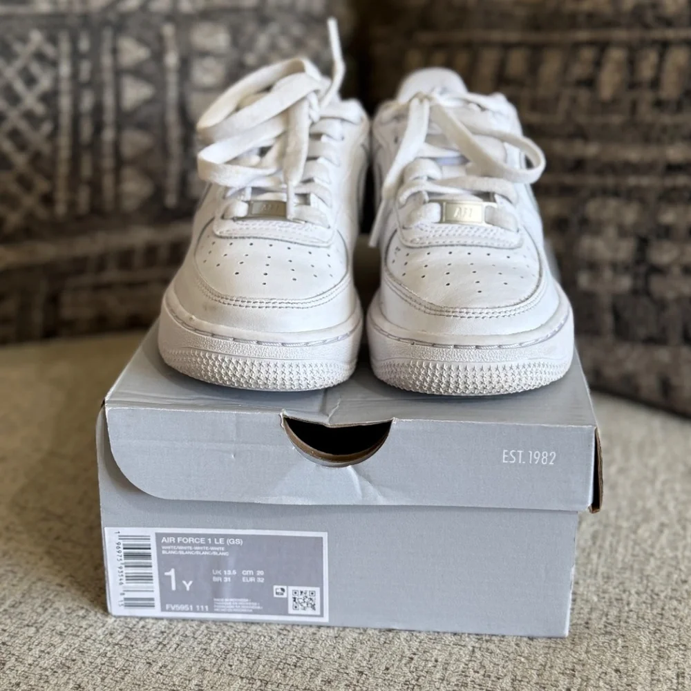 Nike Air Force 1 - Picture 2 of 6